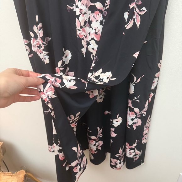 Lane Bryant NWT Floral Dress - Picture 6 of 9